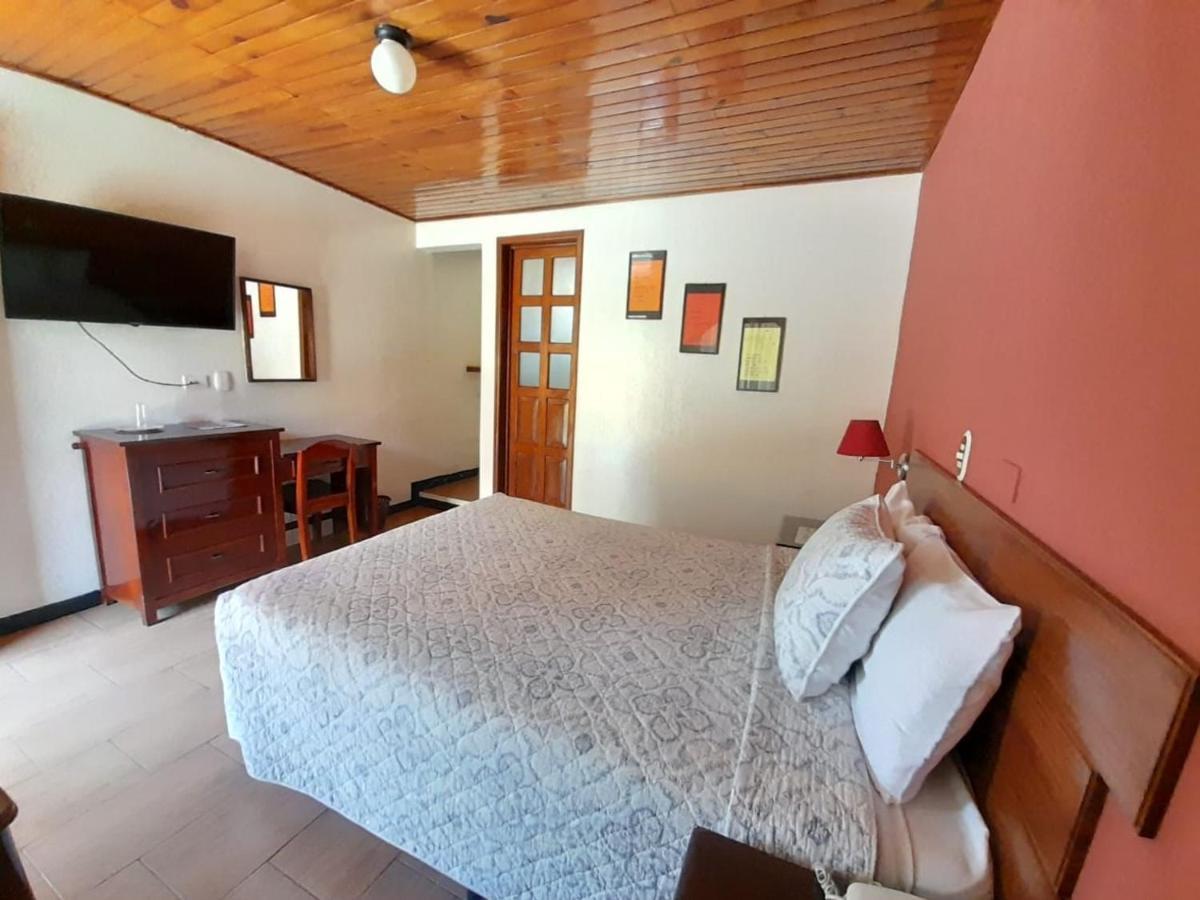 Hotel Y Restaurante Villa Esmeralda Quetzaltenango Dış mekan fotoğraf