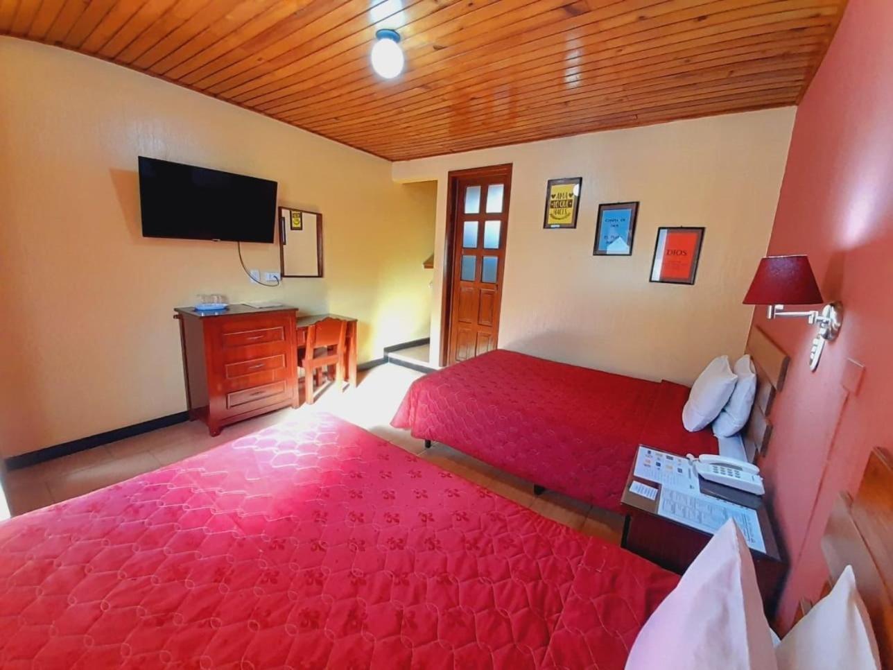 Hotel Y Restaurante Villa Esmeralda Quetzaltenango Dış mekan fotoğraf